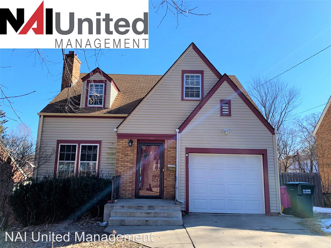 Primary Photo - 4 br, 2.5 bath House - 2814 Summit
