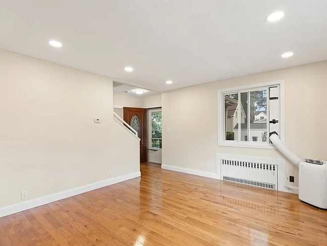 Foto del edificio - 34 Clinton St