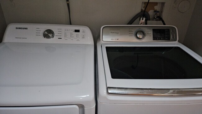 Foto del edificio - 9121 W Sunrise Blvd