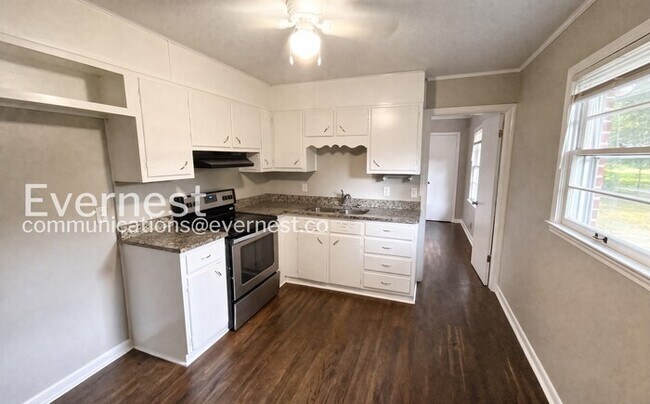 Foto del edificio - 3-Bed/1-Bath Cozy Living/Available Now!