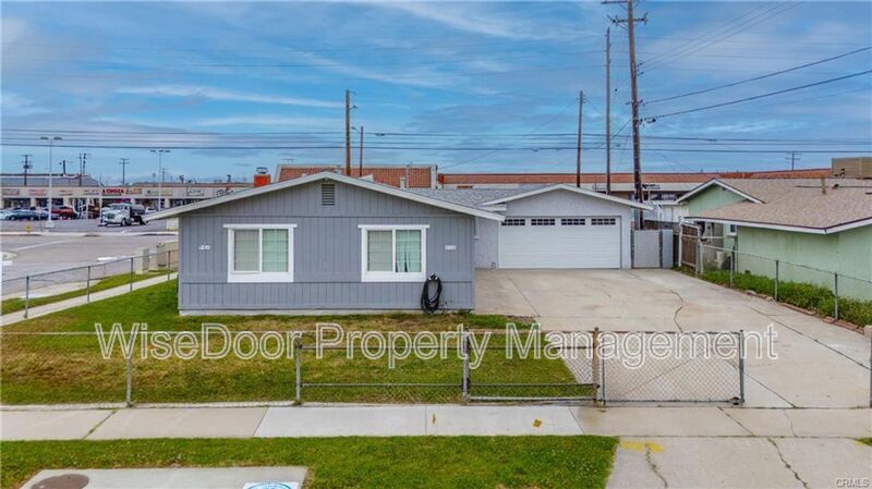 Foto principal - 1114 Stovall Ave