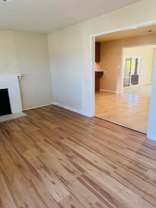 Foto del edificio - 8320 Davona Dr