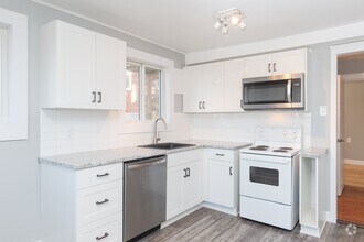 Building Photo - 75 Herring Cove Rd