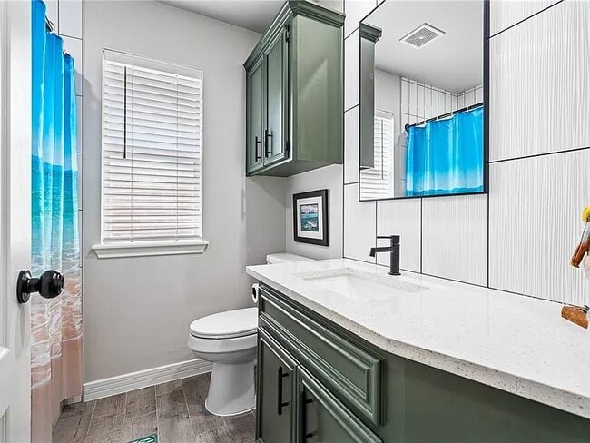 Building Photo - 1814 Seine Dr