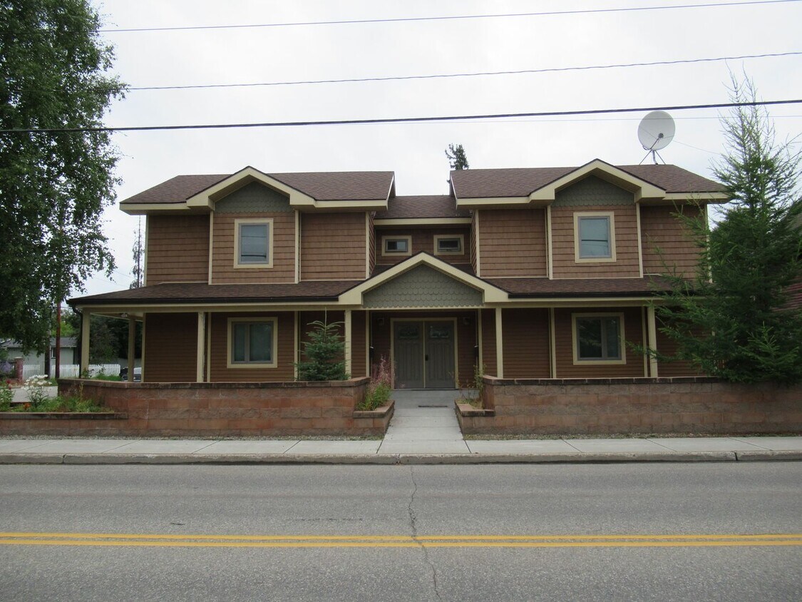Foto principal - 906 6th Ave
