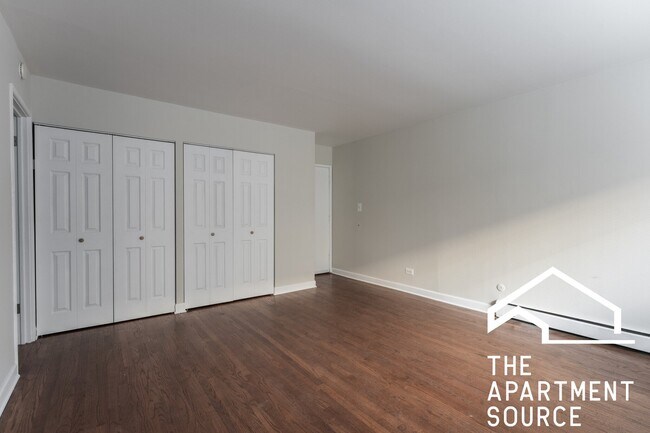 Foto del edificio - 5917 N Kenmore Ave