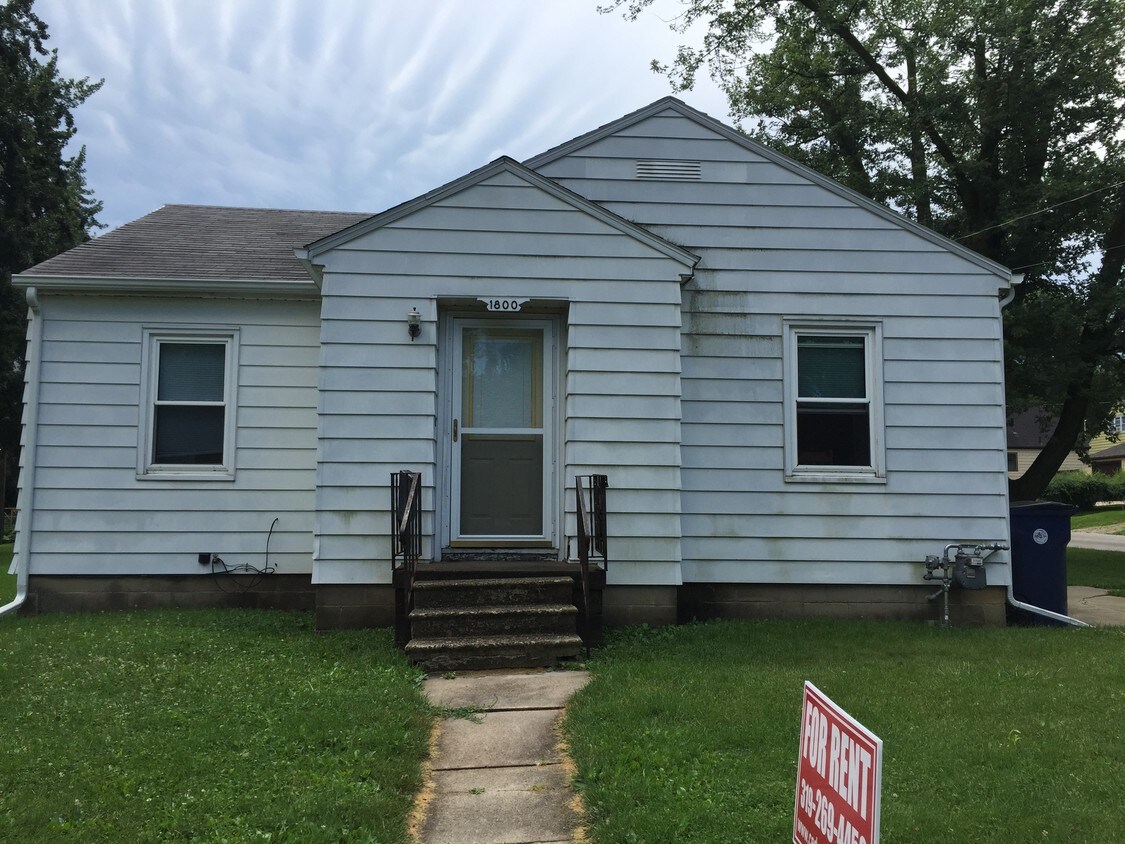 Foto principal - 1800 Hawthorne Ave