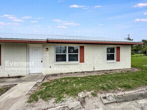 Building Photo - 849 Ave O SW