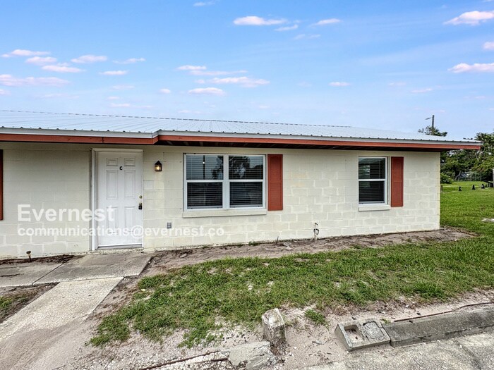 Primary Photo - 849 Ave O SW