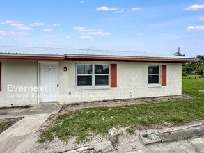 Building Photo - 849 Ave O SW