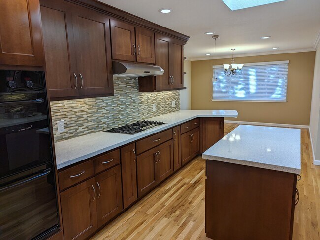 36" gas cooktop, double wall ovens - 1454 Floyd Ave