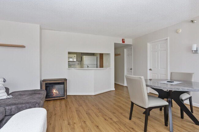 Foto del edificio - 127 Greyrock Pl