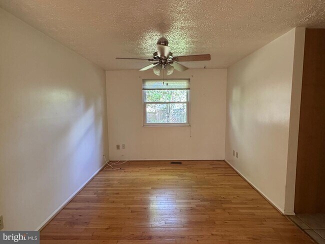 Foto del edificio - 12827 Framingham Ct