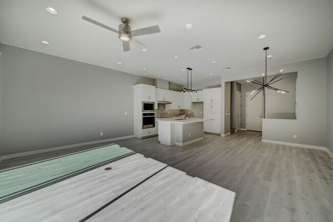 Foto del edificio - 7439 E Conquistadores Dr