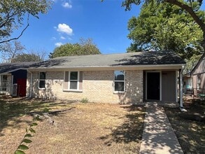 Building Photo - 9615 Oak Gate Ln