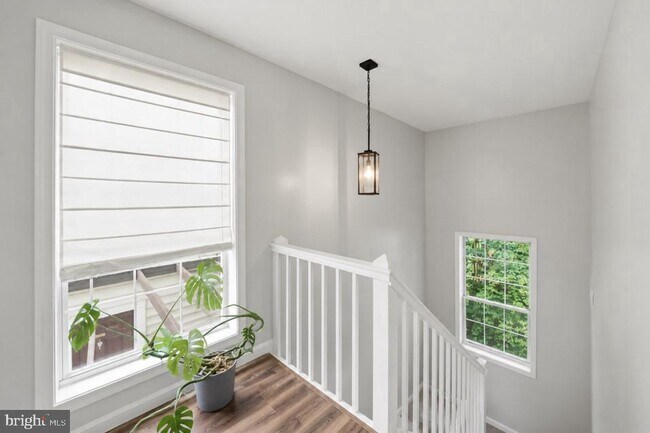 Foto del edificio - 10118 Oakton Terrace Rd