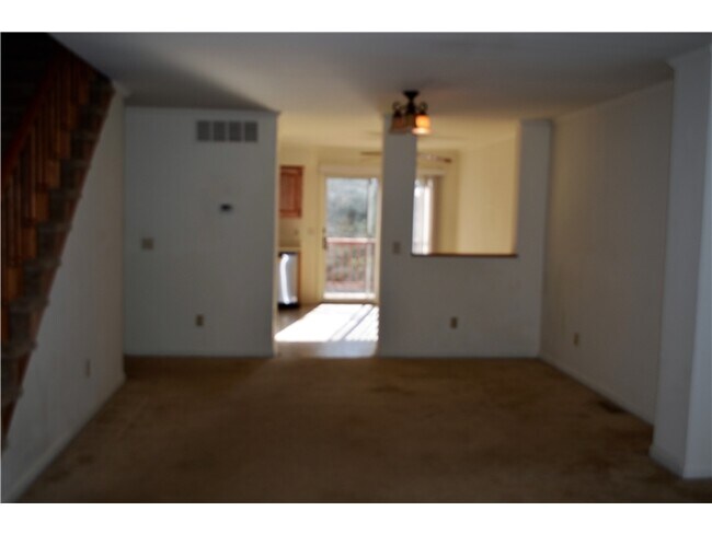 Foto del edificio - 4701 Weatherhill Dr