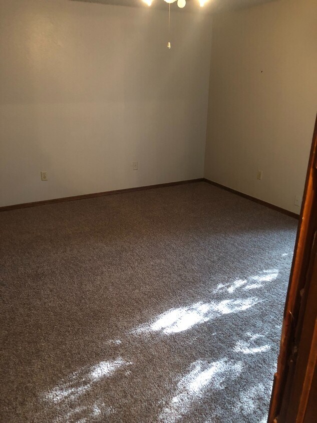 Foto principal - Updated home near I-44, Amazon, Will Roger...