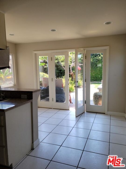 Foto del edificio - 8501 Lilienthal Ave