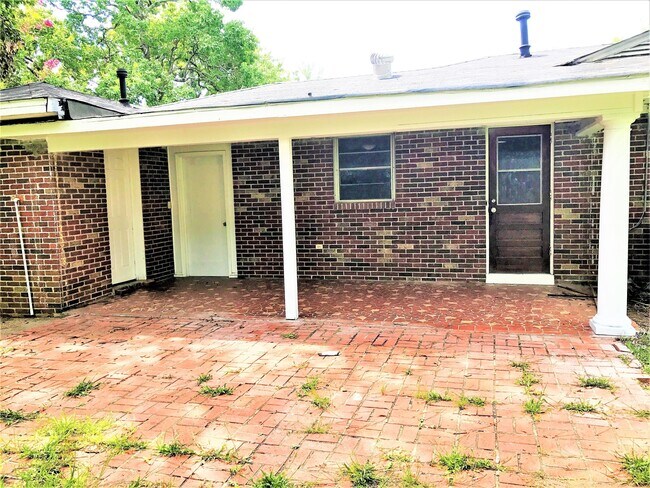 Foto del edificio - 1174 Rosedale Dr