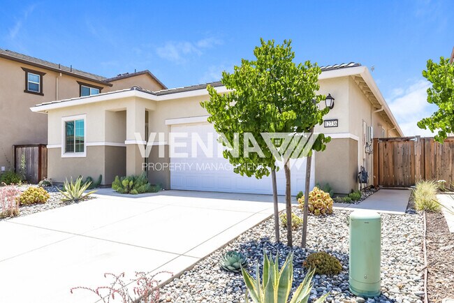 Foto del edificio - Gorgeous Home in Rancho with a POOL!