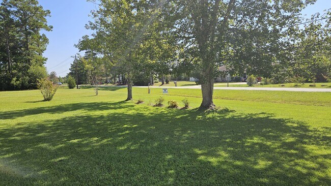 Foto del edificio - 713 Mill Creek Rd