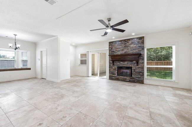 Building Photo - 18909 Walden Forest Dr