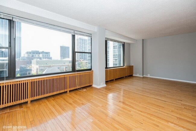 Foto del edificio - 1540 N State Pkwy