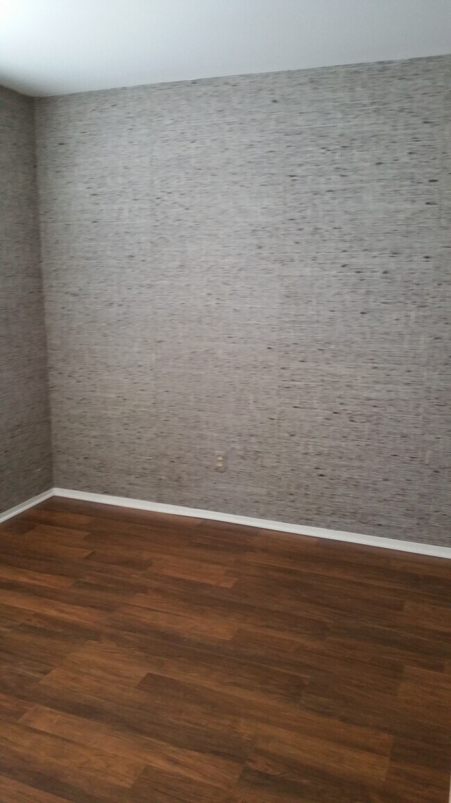 2nd Bedroom/ Den - 24291 Evergreen Rd