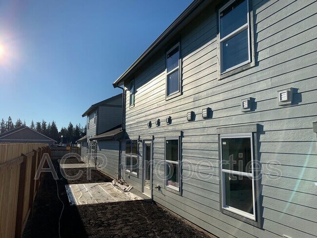 Building Photo - 2010 Aaron Dr