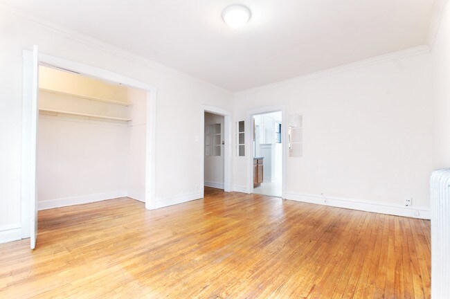 Foto del edificio - 1471 W Carmen Ave