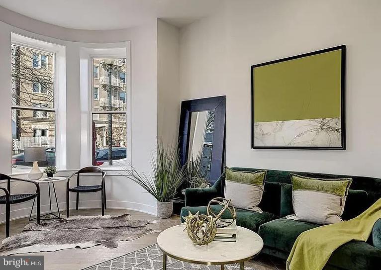 Foto principal - 1225 11th St NW