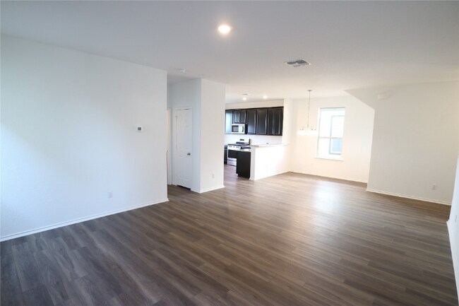 Foto del edificio - 444 English Oak St