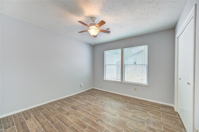 Building Photo - 2950 Jenny Dr