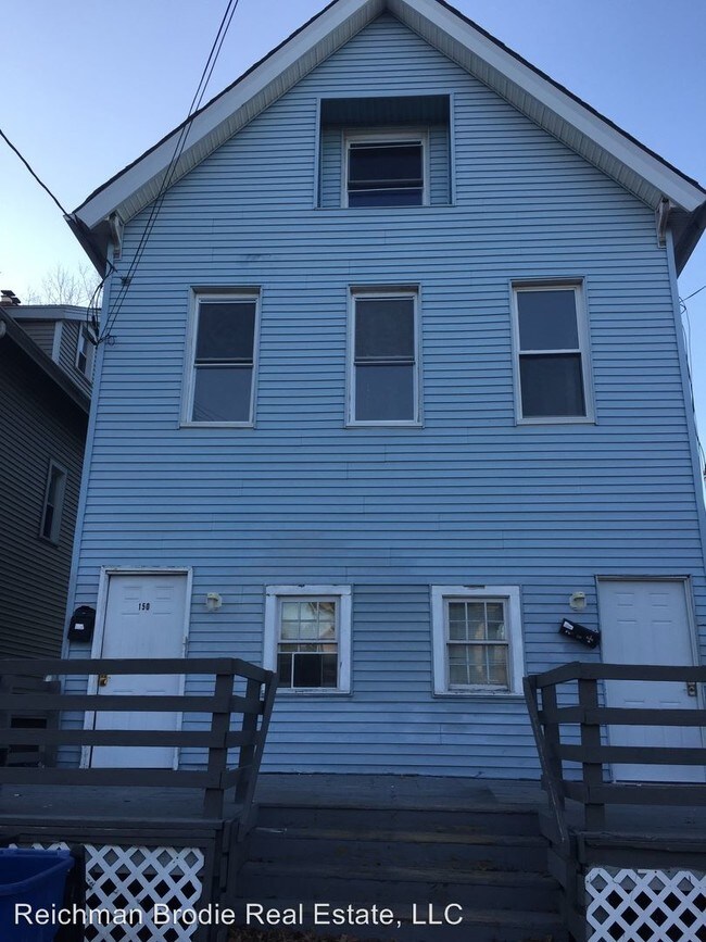 Foto del edificio - 150 Farren Ave