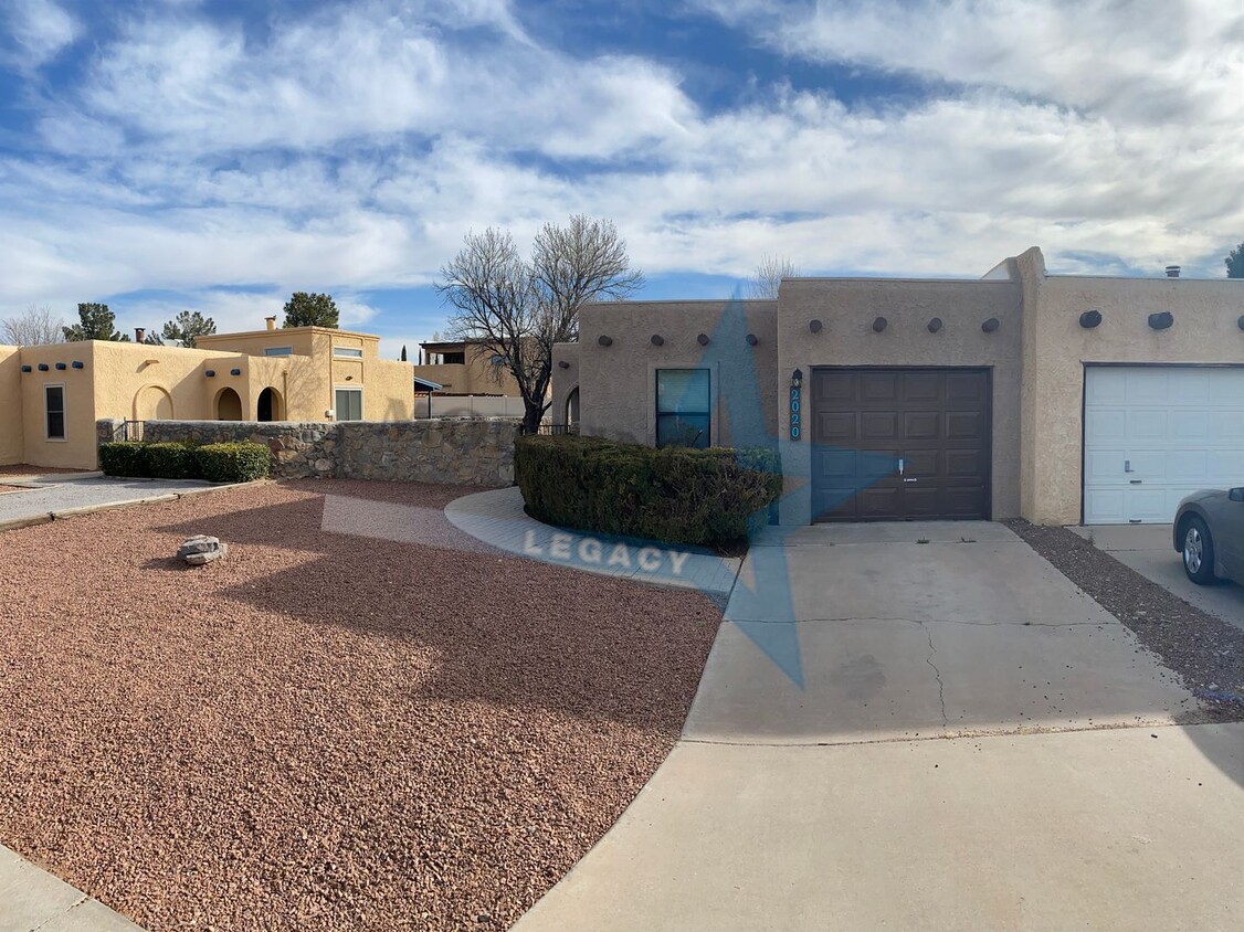 Primary Photo - 2 bed, 2 bath townhome