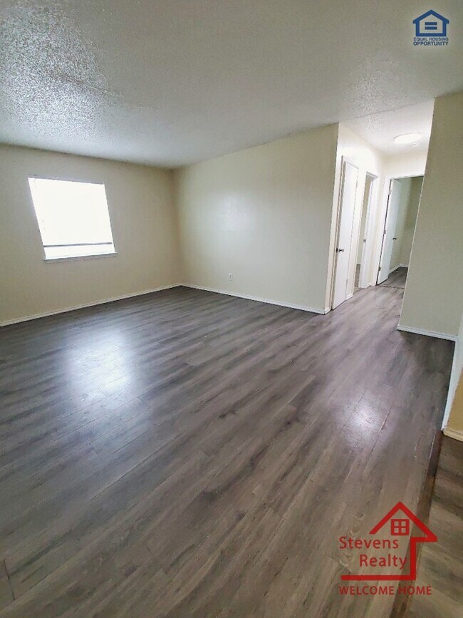 Foto del edificio - 2111 NW Lindy Ave