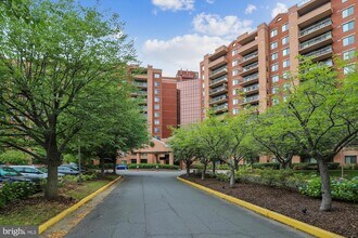 Building Photo - 2230 George C Marshall Dr