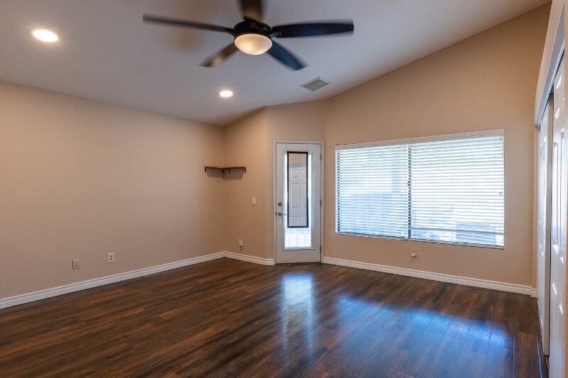 Foto principal - 43524 Yew St