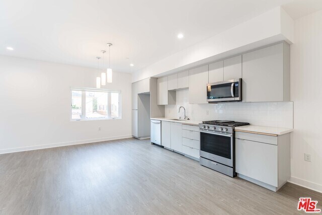 Foto del edificio - 843 Wilcox Ave