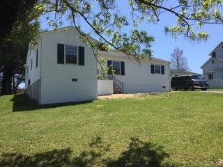 Building Photo - Radford, 2 BR / 1 BA, Available mid June