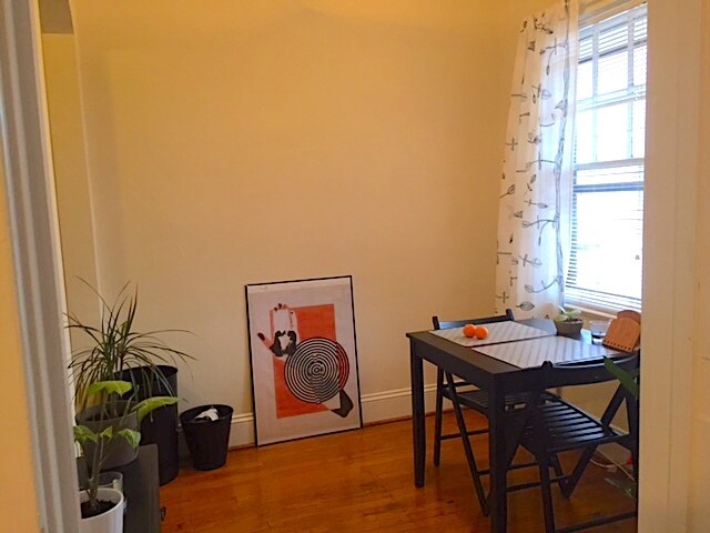 Foto del edificio - 1823 E 5th St