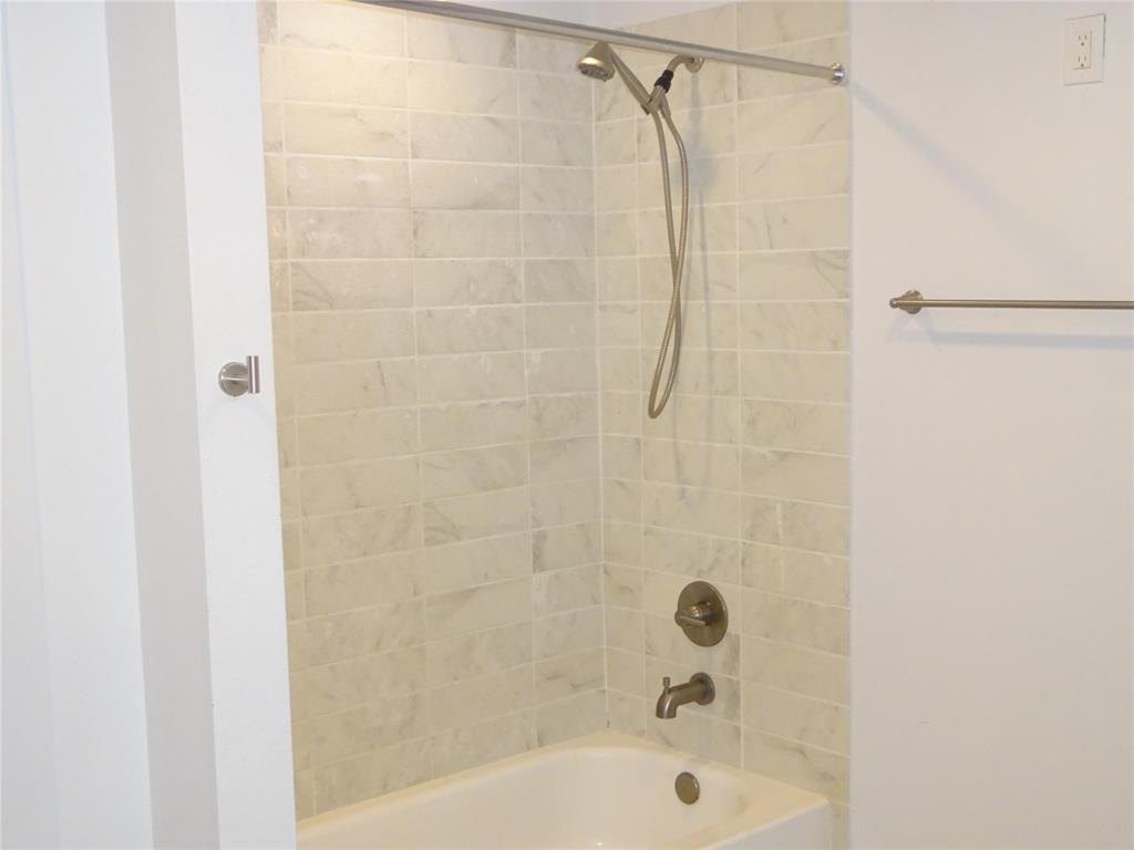 Foto principal - 2401 Crawford St