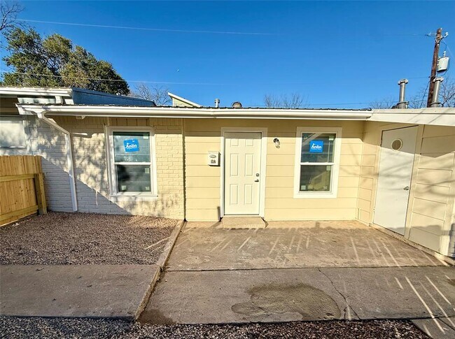 Foto del edificio - 6510 Hickman Ave