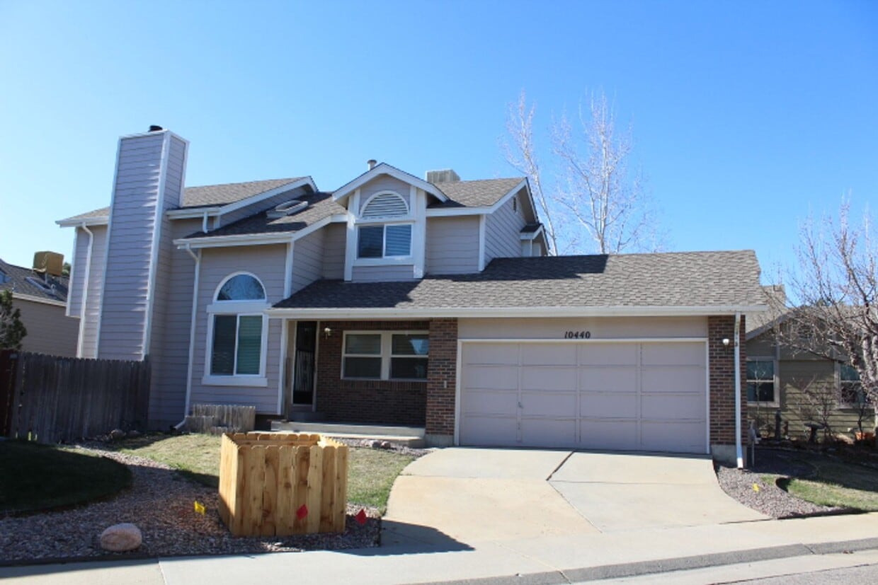 Primary Photo - 2 Story Arvada Home located Near Standley ...
