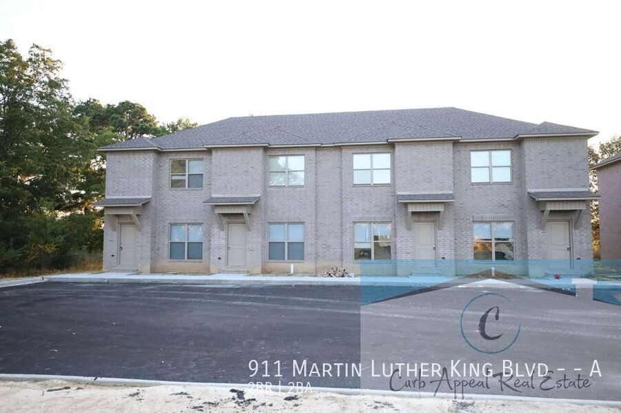 Primary Photo - 911 Martin Luther King Blvd --A