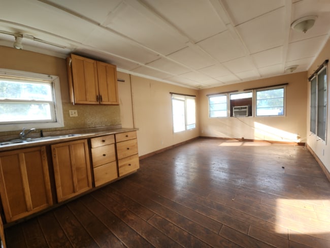Foto del edificio - 2320 Bee Ridge Rd