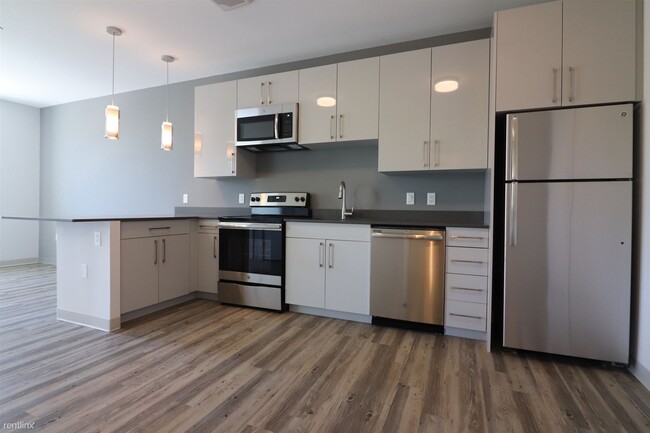 Foto del edificio - 1 br, 1 bath  - 159 Washington St # 1311