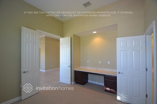 Building Photo - 934 Home Grove Dr