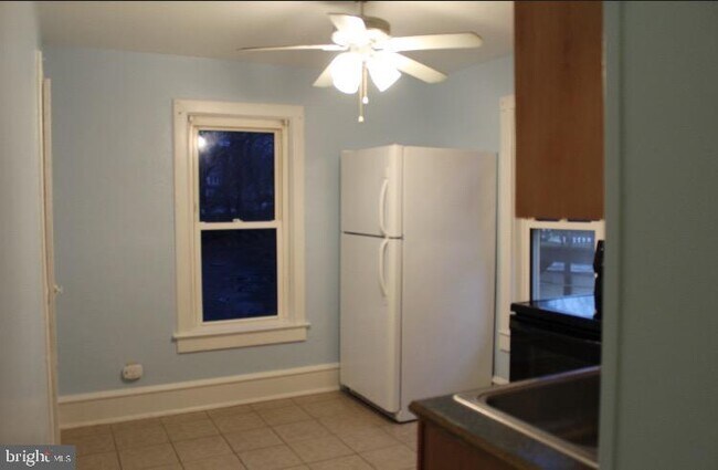 Foto del edificio - 115-117 W Jersey Ave